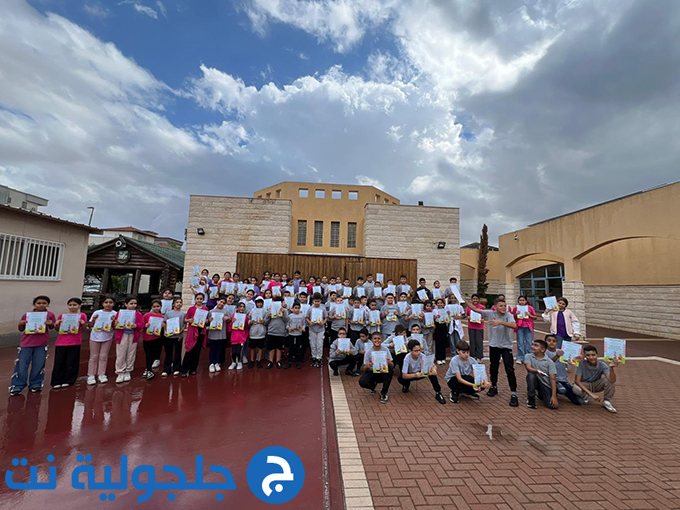 مدرسة أجيال تكرّم كوكبة من ملتزمي الصلاة لشهر أيلول